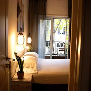 2* Couette-café In Trastevere House